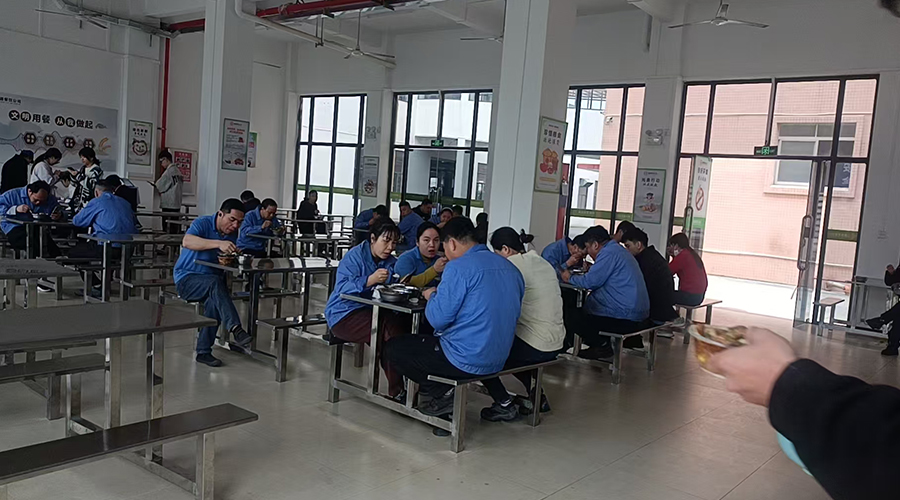 金環(huán)食堂，美味與關(guān)懷的港灣