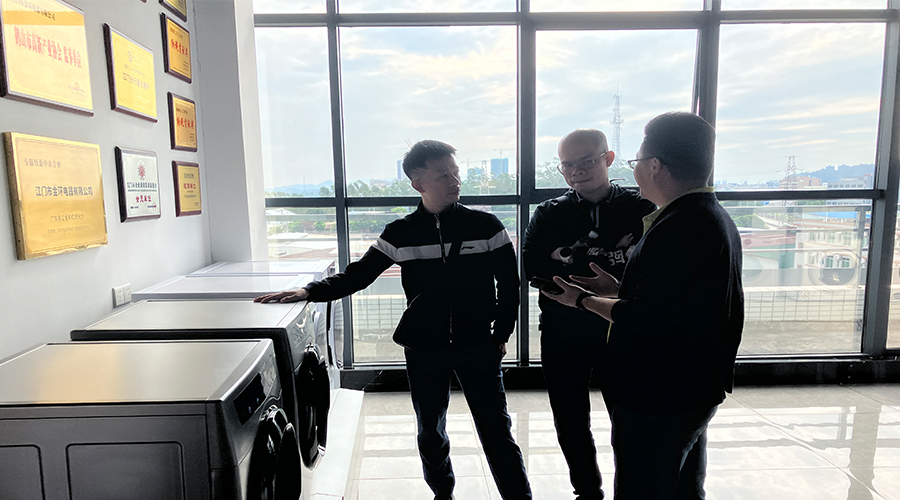 廣交會(huì)熱度延續(xù)，金環(huán)電器再迎考察團(tuán)