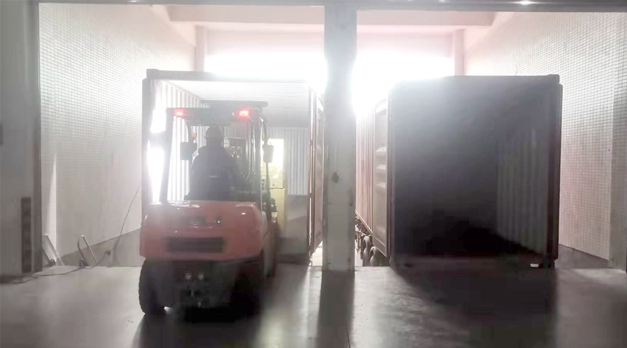 齊心協(xié)力為客戶(hù)！春節(jié)期間金環(huán)電器人員加班加點(diǎn)發(fā)貨